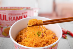 Raon Bulramen Spicy Chicken Flavor Ramyeon Carbonara Big Bowl 114g